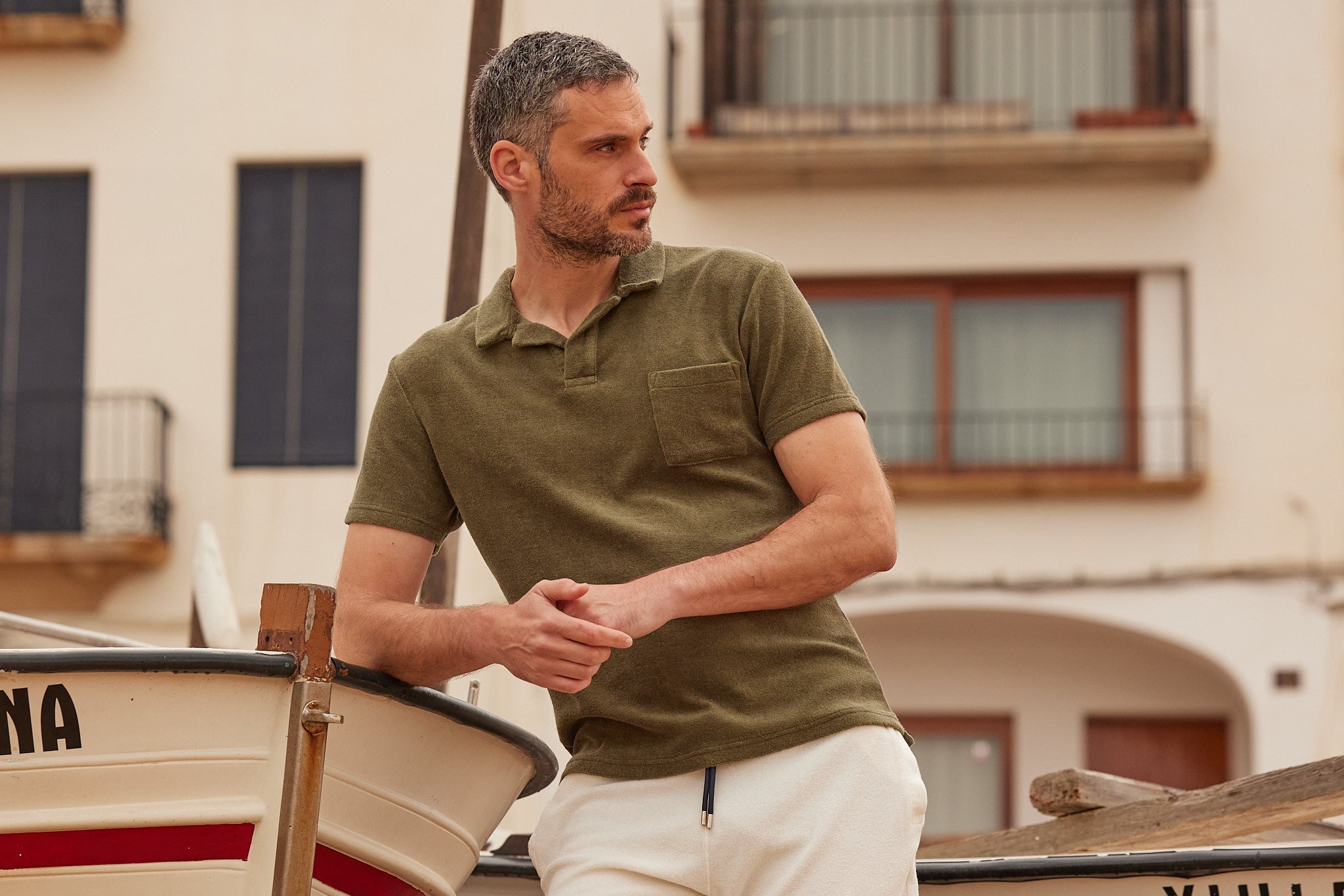 Polo et short éponge : l’incontournable de l’été !